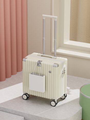 G000520Suitcase