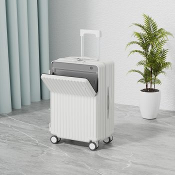 G0679Small suitcase