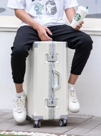 K1995 New Multi-Functional Large Capaci Travel Suitcase Lage Aluminum Frame Password Box for Men