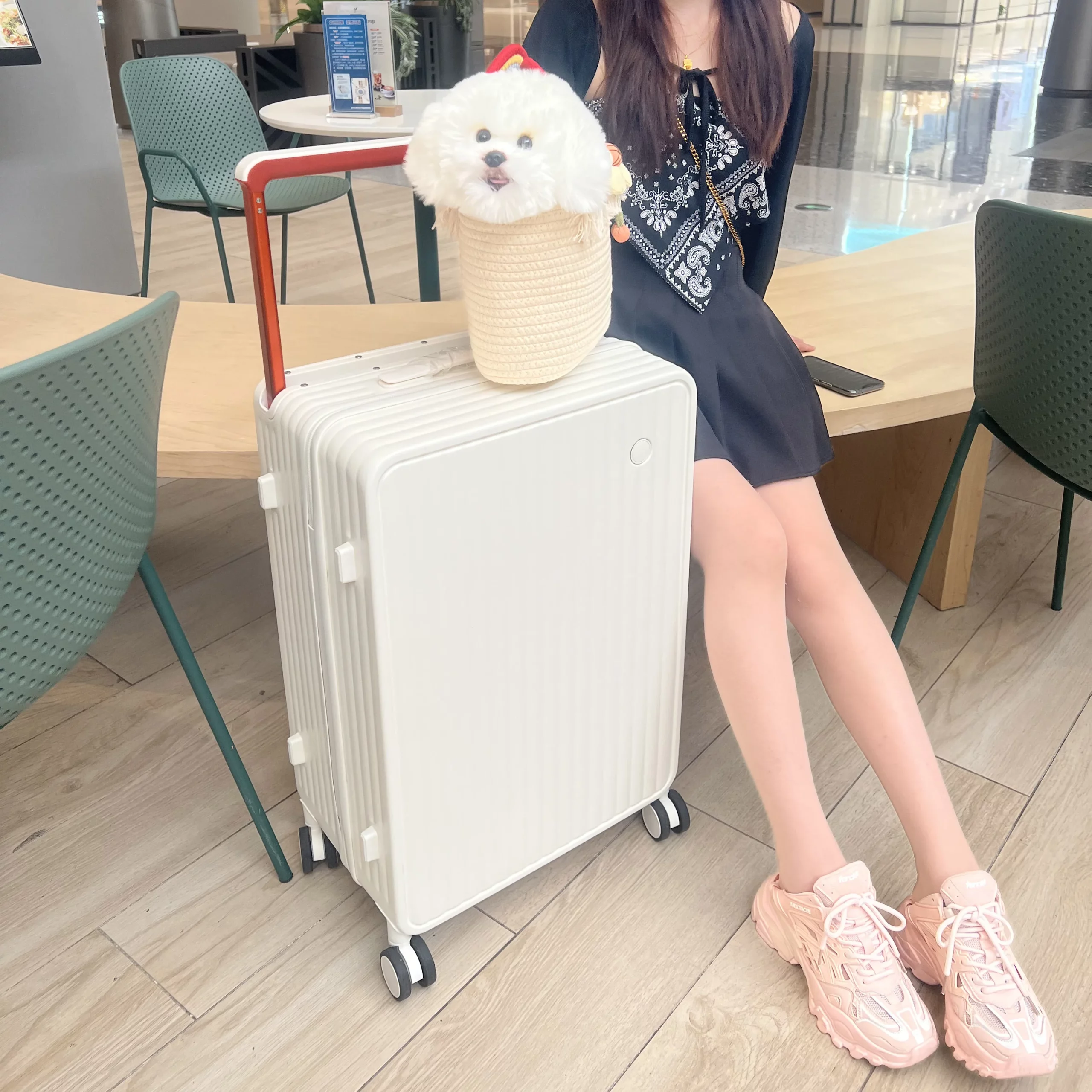 Sb44b3ef9bb2f4ef783eef4f467cb0bffi